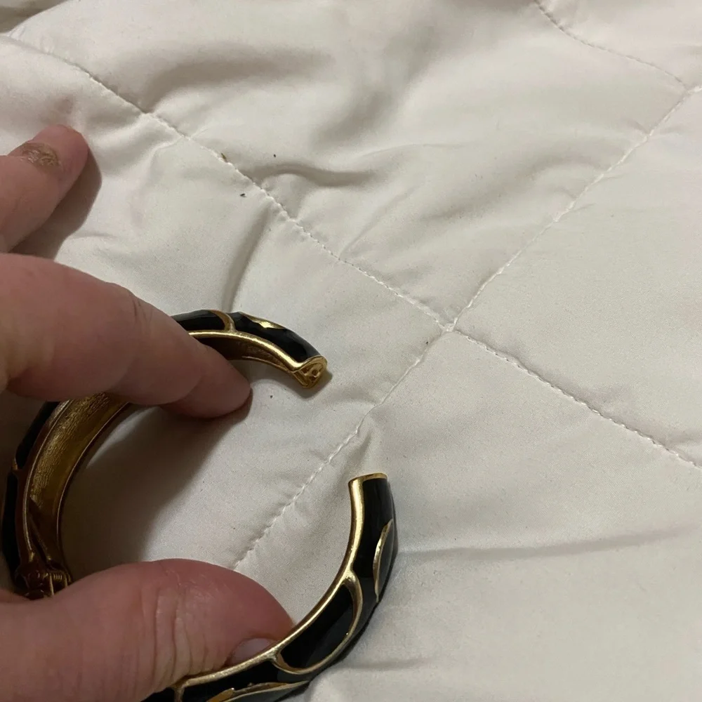 N/A set hinged